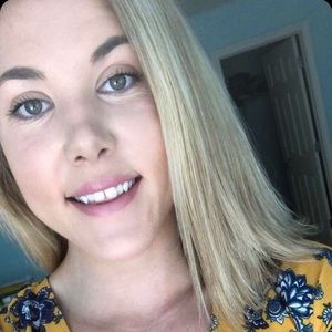 Meet your Posher, Alysha